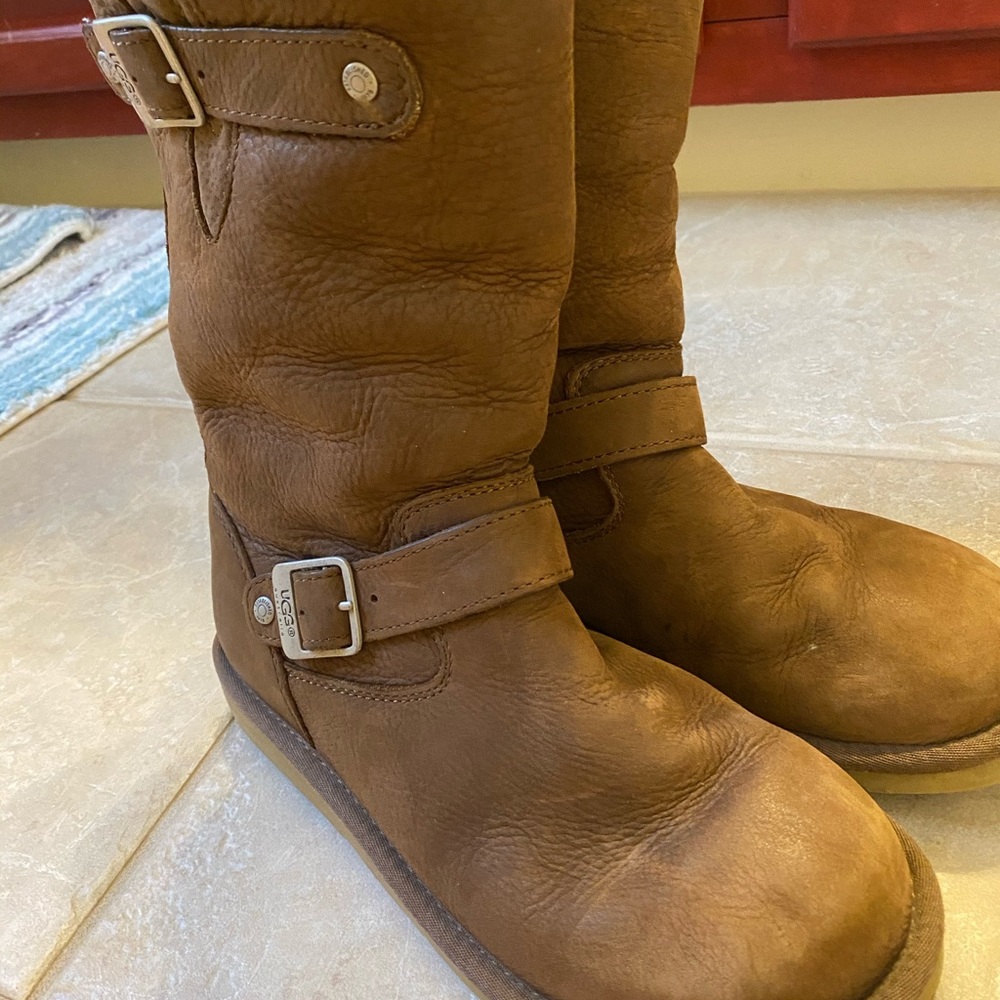 Leather ugg boots size 7 preowned - Picture 13 of 14
